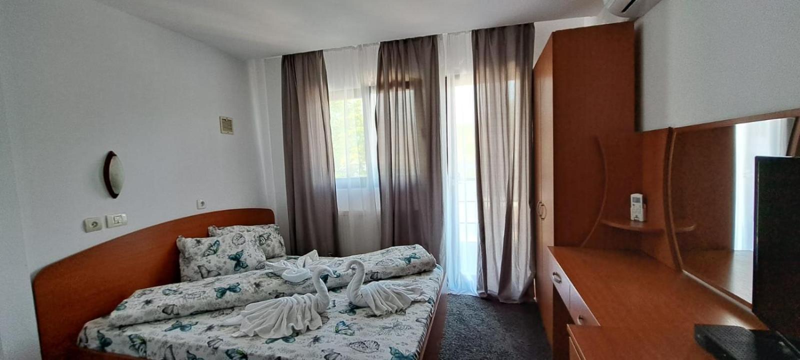 Hotel Pescarus Port ביקאז מראה חיצוני תמונה