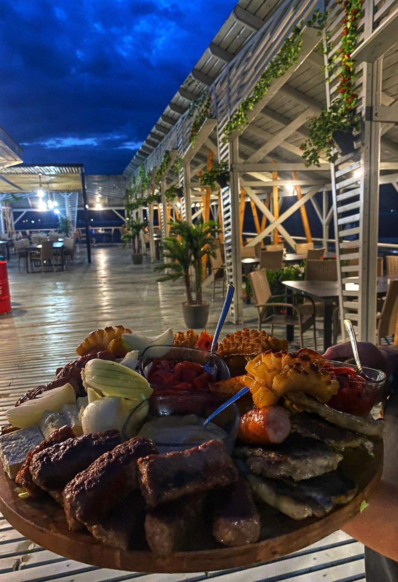 Hotel Pescarus Port ביקאז מראה חיצוני תמונה
